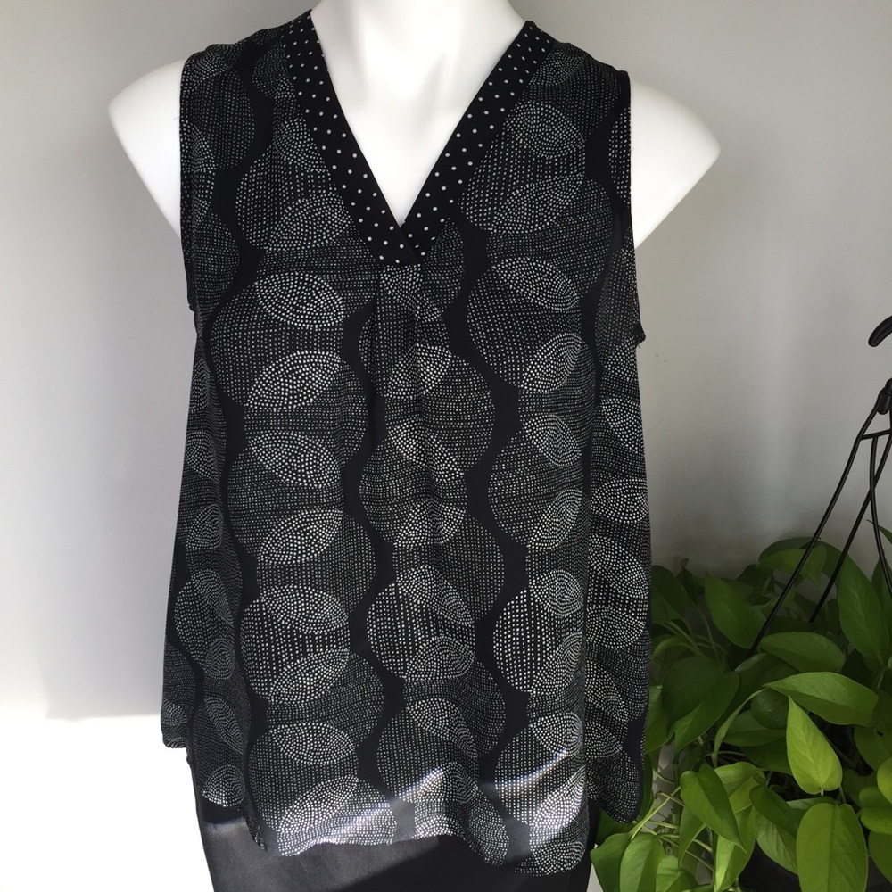 W5 • Sleeveless Blouse